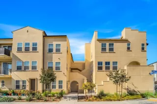 Photo #1: 240026954 Listing