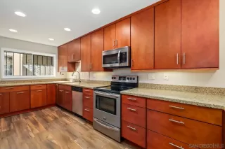 Photo #2: 240026955 Listing