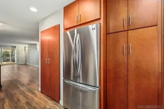 Photo #3: 240026955 Listing