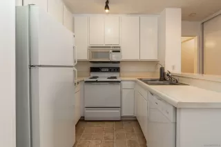 Photo #2: 240026996 Listing