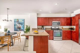 Photo #4: 240027025 Listing