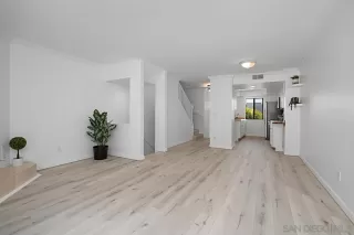 Photo #1: 240027111 Listing