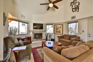 Photo #2: 240027138 Listing