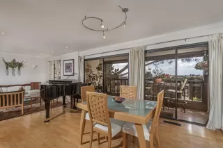 Photo #3: 240027158 Listing