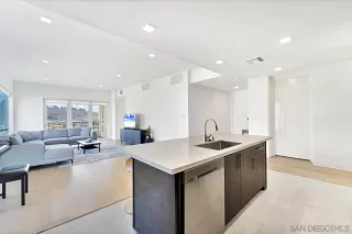 Photo #5: 240027162 Listing 