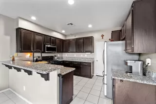 Photo #5: 240027231 Listing 