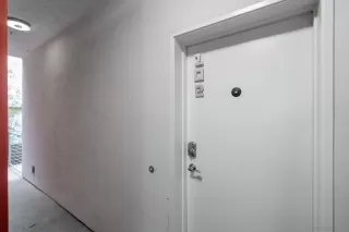 Photo #3: 240027254 Listing