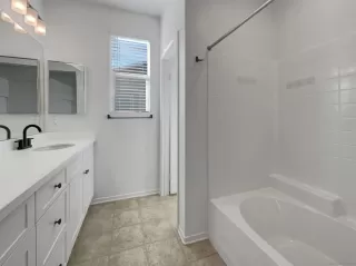 Photo #6: 240027273 Listing