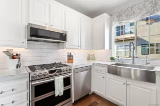 Photo #5: 240027275 Listing