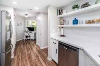 Photo #5: 240027307 Listing