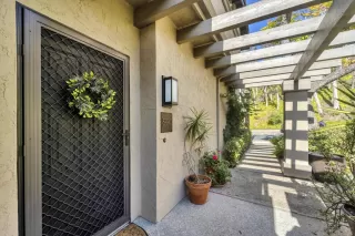 Photo #3: 240027370 Listing