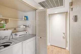 Photo #5: 240027405 Listing