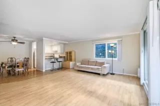 Photo #5: 240027431 Listing