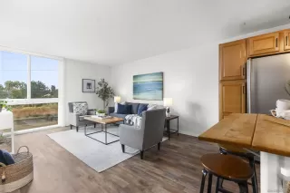 Photo #4: 240027462 Listing