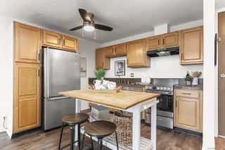 Photo #6: 240027462 Listing