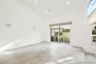 Photo #5: 240027463 Listing 