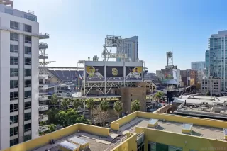 Photo #5: 240027503 Listing 