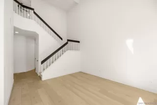 Photo #6: 240027506 Listing