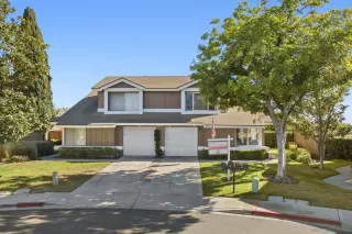 Photo #2: 240027536 Listing