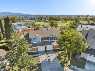 Photo #3: 240027536 Listing