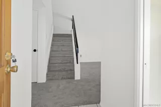 Photo #5: 240027536 Listing