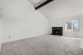 Photo #6: 240027536 Listing