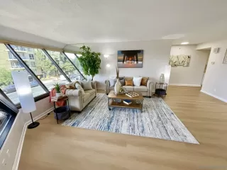 Photo #4: 240027553 Listing 