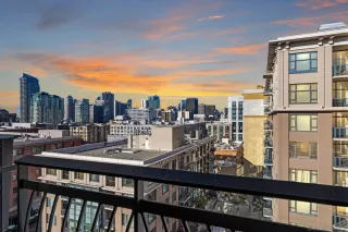 Photo #1: 240027555 Listing