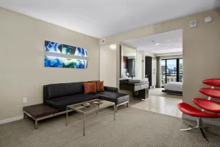 Photo #2: 240027555 Listing