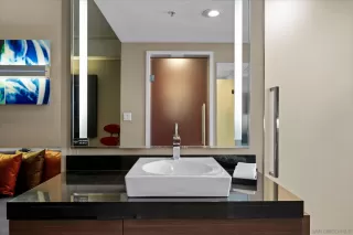 Photo #6: 240027555 Listing