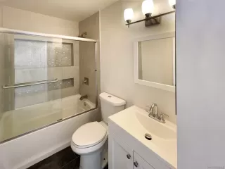 Photo #6: 240027558 Listing