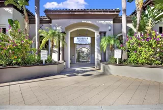 Photo #1: 240027575 Listing 