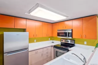 Photo #4: 240027582 Listing