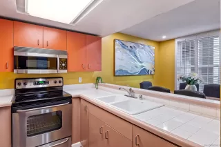 Photo #5: 240027582 Listing