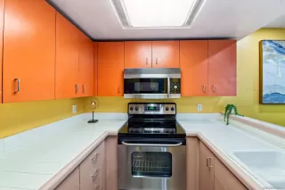 Photo #6: 240027582 Listing