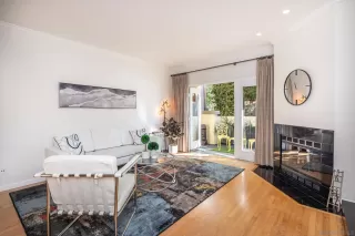 Photo #1: 240027611 Listing 