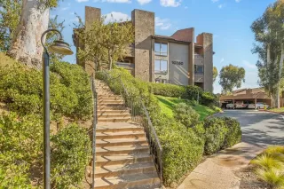 Photo #1: 240027650 Listing