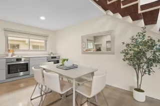 Photo #6: 240027654 Listing