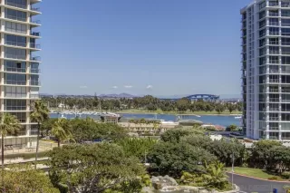 Photo #1: 240027669 Listing 