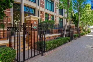 Photo #2: 240027685 Listing 