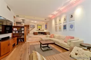 Photo #6: 240027685 Listing 