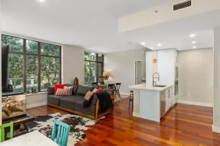 Photo #5: 240027730 Listing