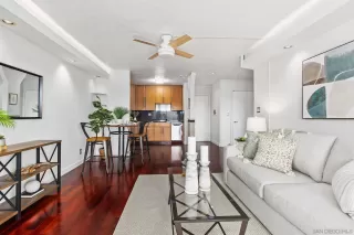 Photo #3: 240027798 Listing