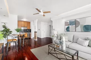 Photo #4: 240027798 Listing