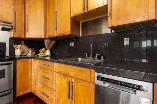 Photo #6: 240027798 Listing