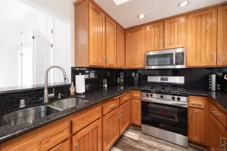 Photo #6: 240027896 Listing 