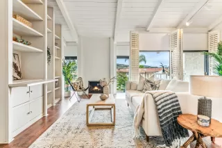 Photo #1: 240027917 Listing