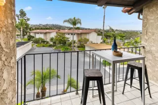 Photo #4: 240027917 Listing