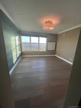 Photo #5: 240027934 Listing