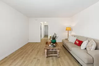 Photo #3: 240027936 Listing